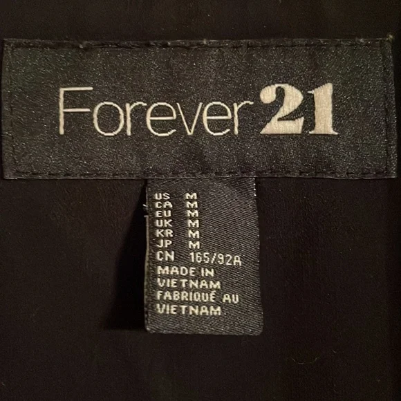Forever 21 Black Blazer - Picture 2 of 8